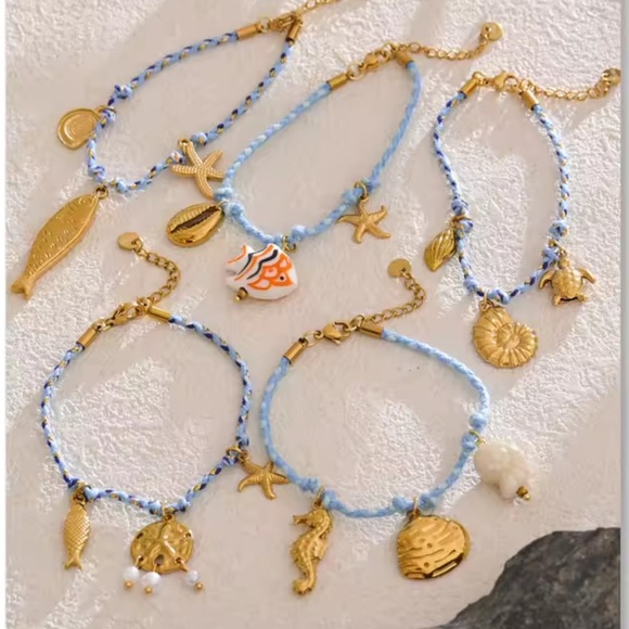 Shell, starfish, seahorse Charm Bracelet with Blue Cord - Picture 5 of 10